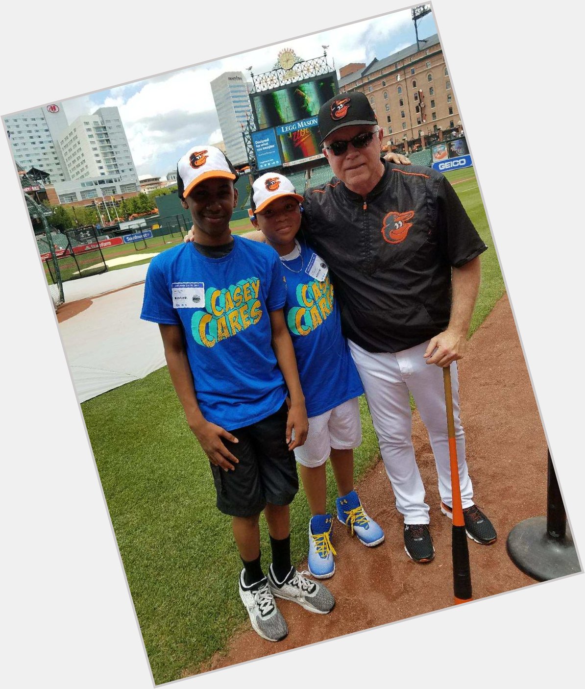 Happy birthday manager Buck Showalter from all of us at Casey Cares! 