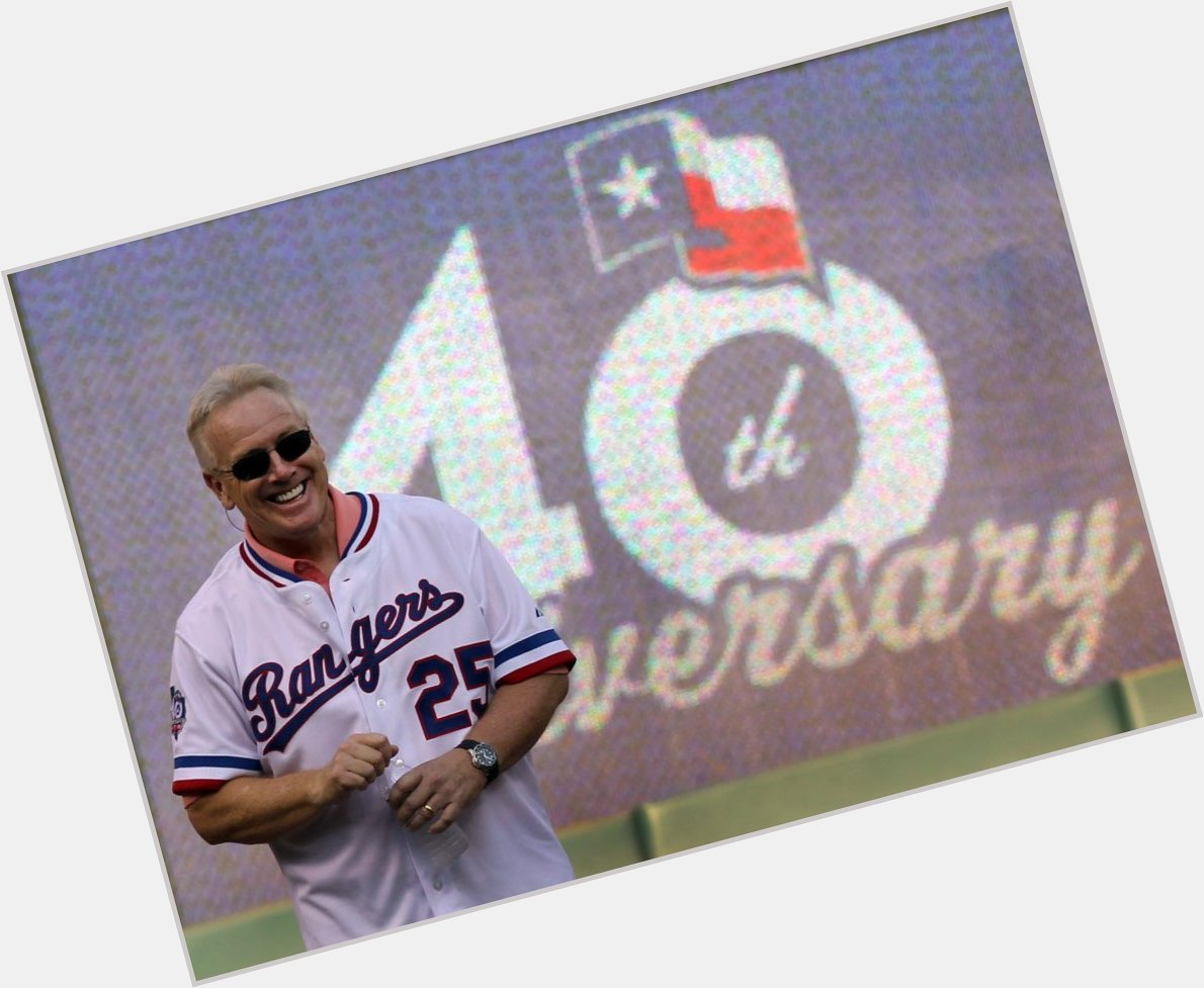 To wish a happy birthday to former Rangers 3B Buddy Bell!!  