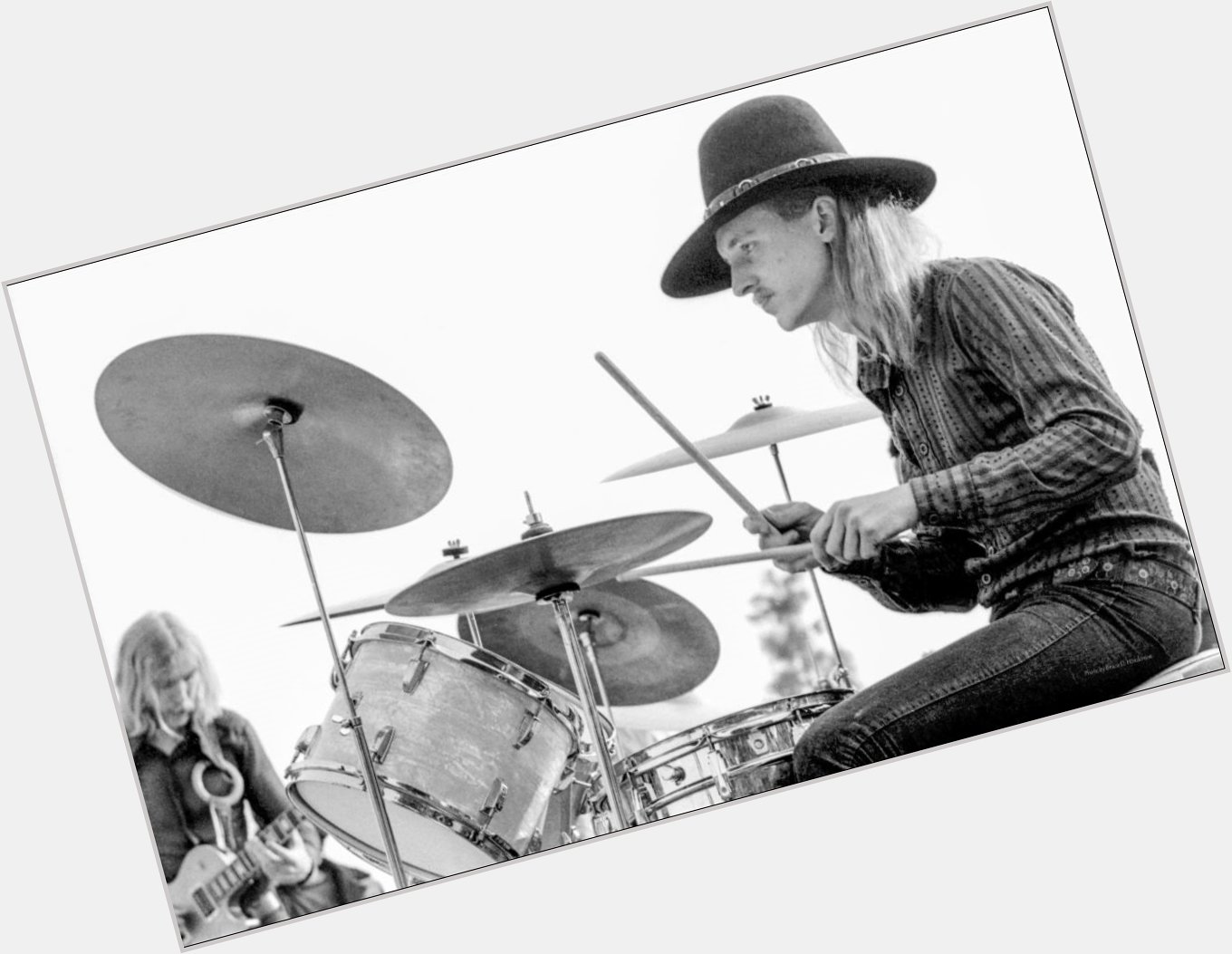 Happy Birthday in Heaven
Butch Trucks
(5/11/47 - 1/24/2017)
The Road Goes On Forever 