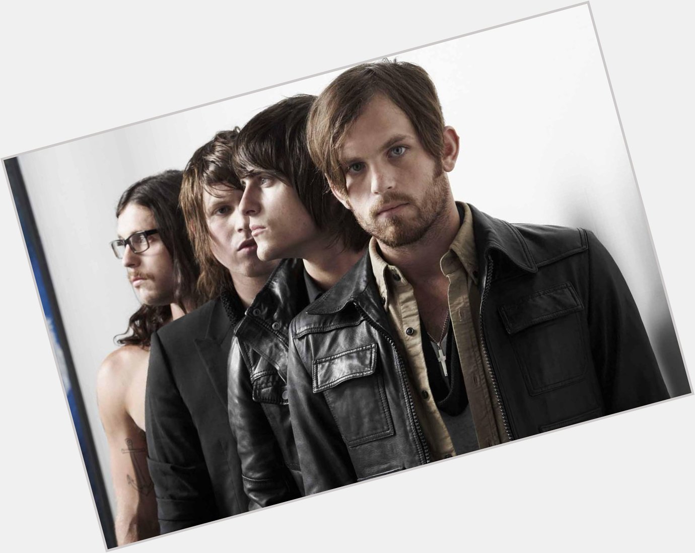 9XO wishes lead singer Caleb Followill of Kings Of Leon a very Happy Birthday! Which is your favourite by them? 