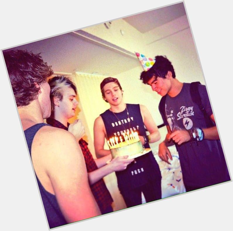 HAPPY BIRTHDAY CALUM HOOD
Eat much cake and enjoy your presents 