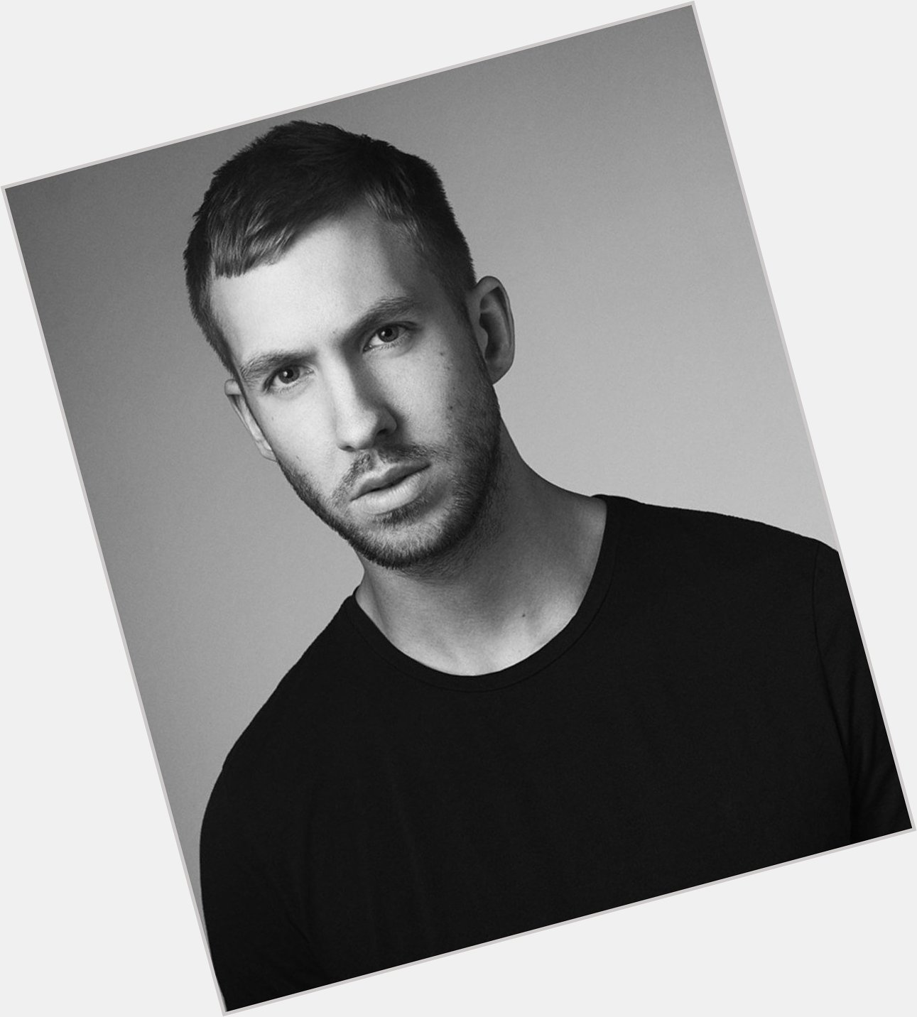 Happy 35th Birthday to Calvin Harris. We miss the old bangers    