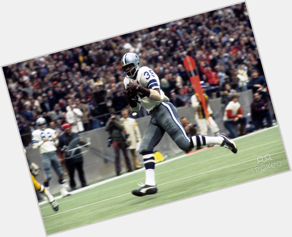 Happy 70th birthday to former Dallas Cowboys RB Calvin Hill. First Cowboy to ever have a 1000 yard season. 