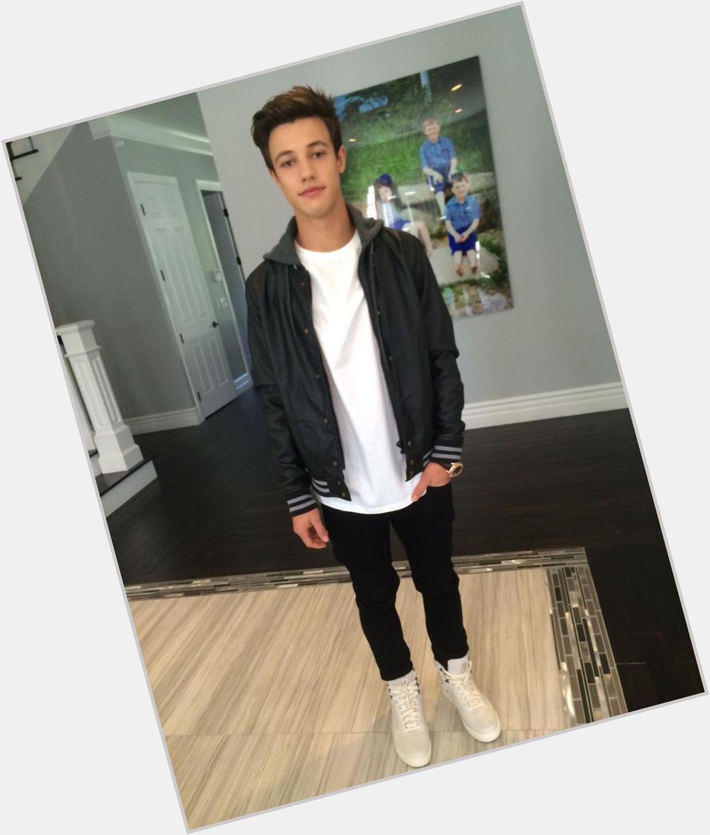 HAPPY BIRTHDAY TO THE ONE AND ONLY BEAUTIFUL CAMERON DALLAS  MA BABY IS 21... HES GETTING OLD 