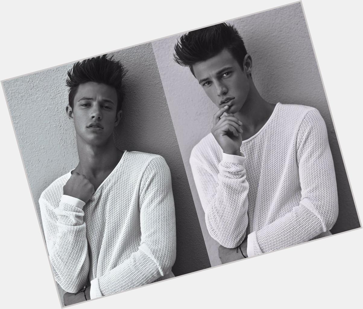 HAPPY BIRTHDAY TO THE ONE aND ONLY CAMERON DALLAS DONT GET TOO CRAZY I LOVE YOUU 