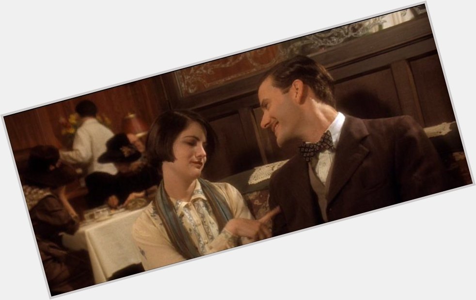 Happy birthday Campbell Scott. I miss to see him in something as Mrs. Parker and the Vicious Circle. 