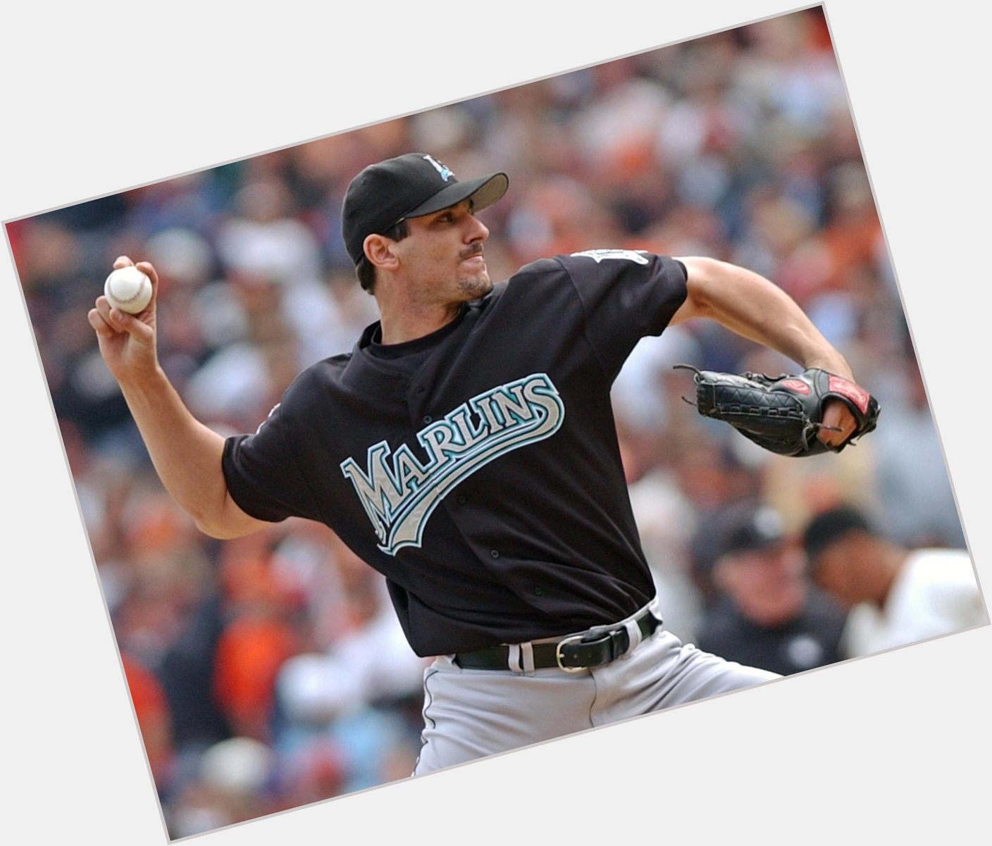 Happy birthday to 2003 World Series champion & broadcaster, Carl Pavano! 