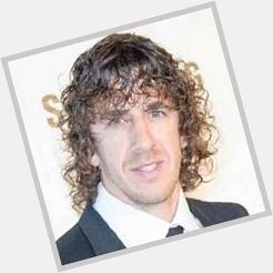 Happy birthday Carles Puyol!Pemain bola ini mengawali karirnya sbg penjaga gawang,hingga kini menjadi striker. 