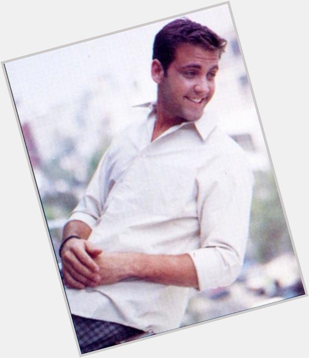 I wanna wish a happy 42nd birthday 2 Carlos Ponce I hope he has fun with his girlfriend & his children 