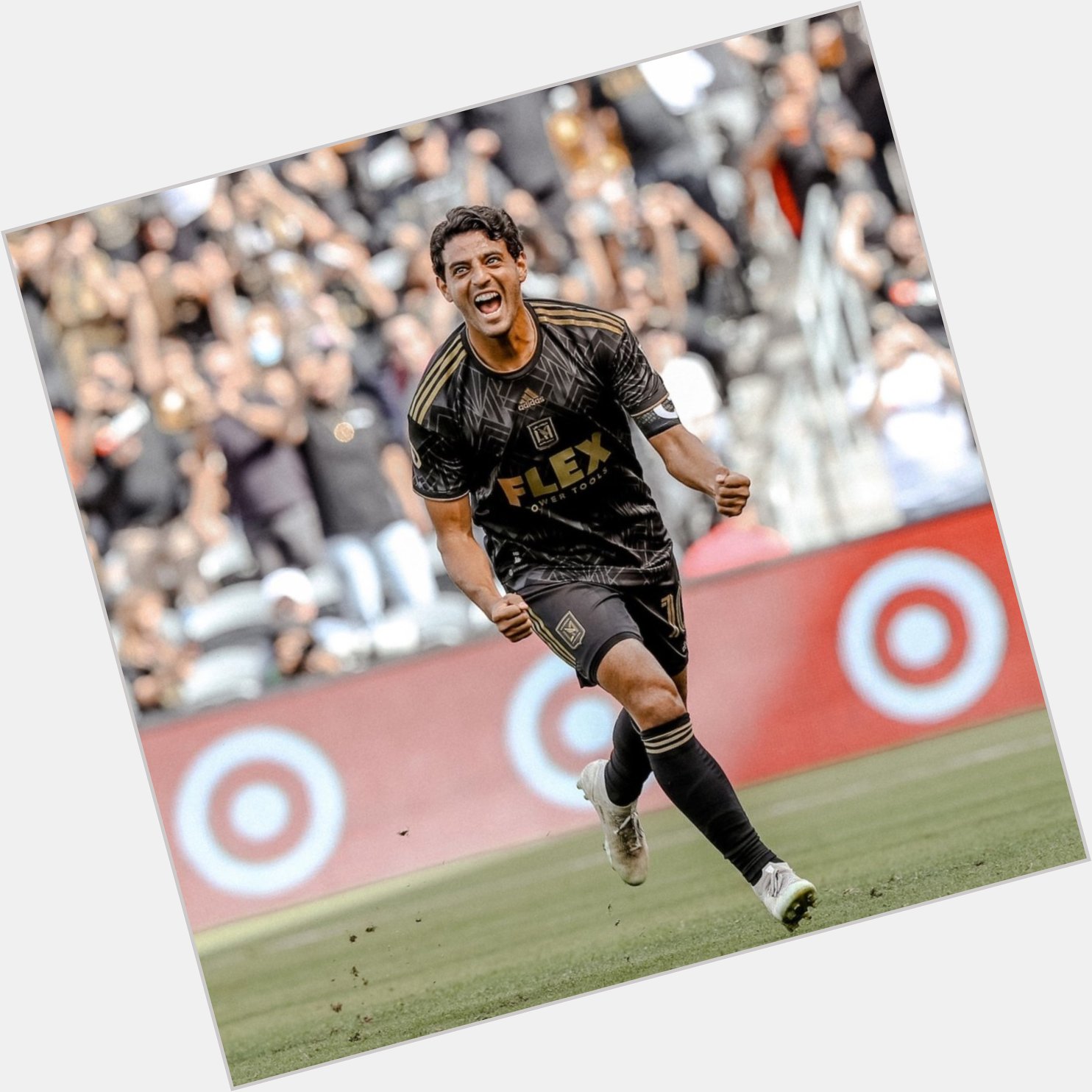 Happy birthday Carlos Vela He looks right at home in the 2022 LAFC home shirt 