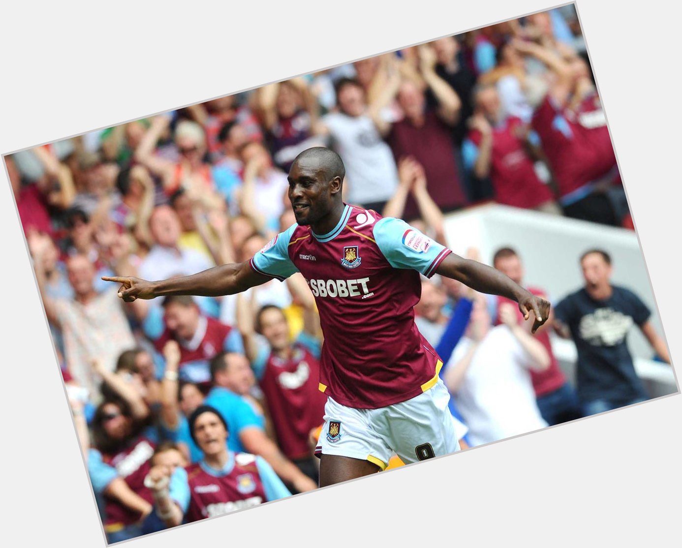 Happy Birthday to West Ham legend Carlton Cole. A man every West Ham fan loves. Have a good day 