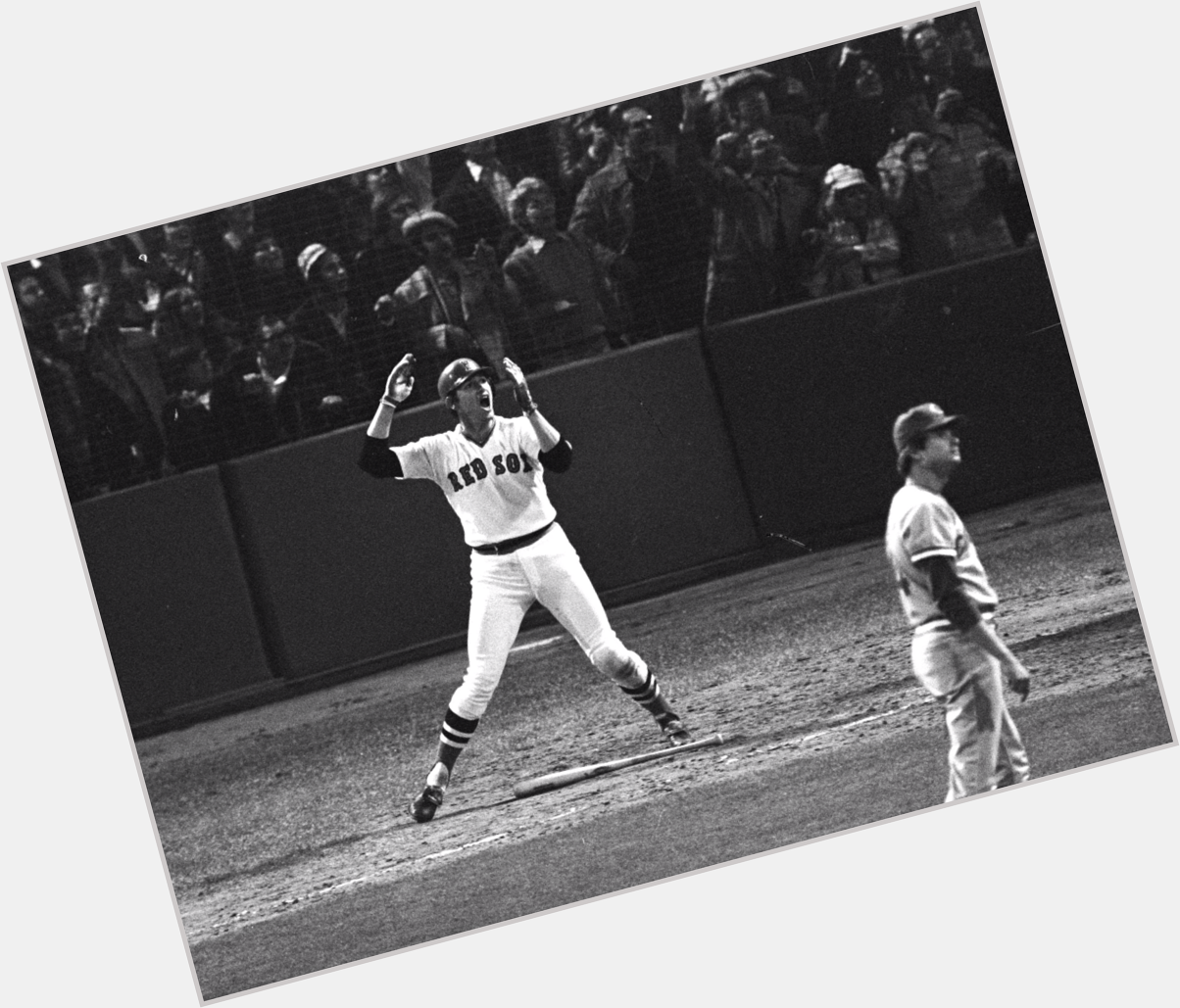 Ohhhhh this picture... Happy 67th birthday to Hall   of Famer Carlton Fisk. 