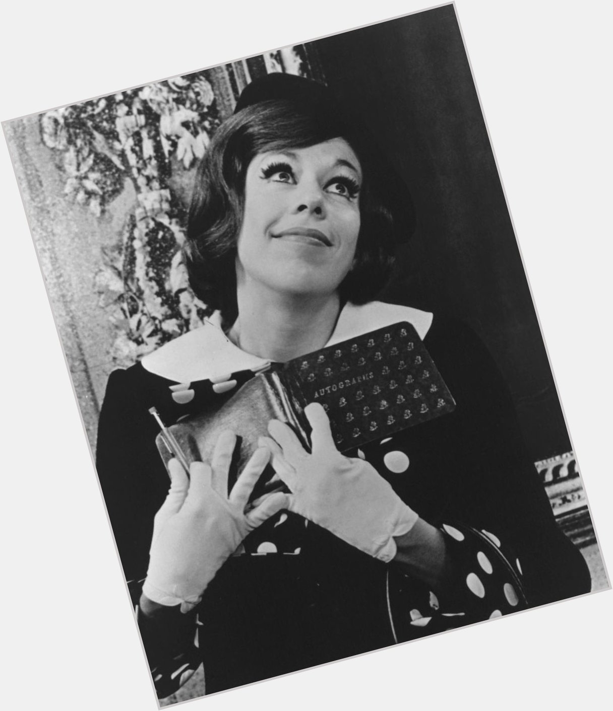 Happy birthday to the incredible Carol Burnett! We re proud that she is a part the Shubert family. 