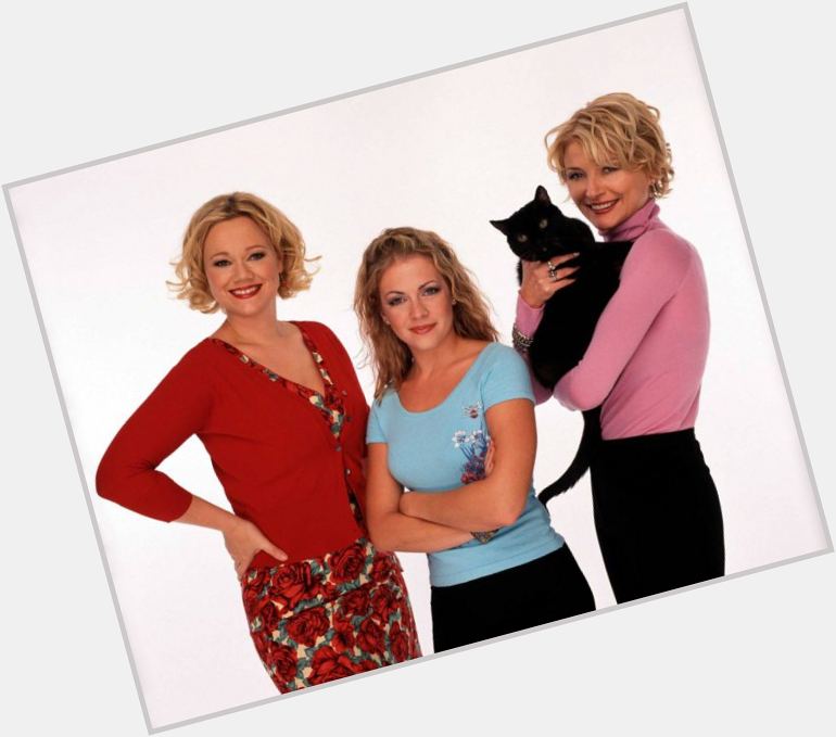 Happy birthday to Caroline Rhea, seen here with the cast of \"Sabrina the Teenage Witch\"    