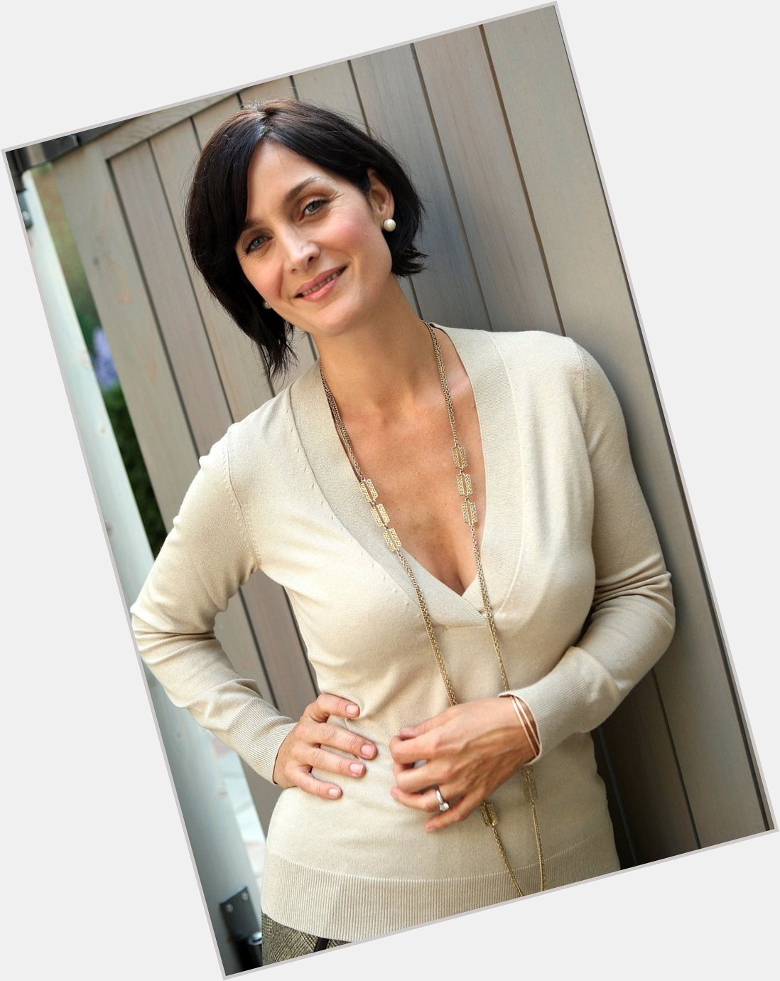 Happy birthday Carrie-Anne Moss 