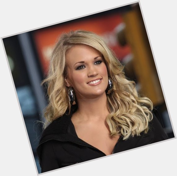 I like to wish  a early happy birthday to my favorite singer Carrie Underwood 