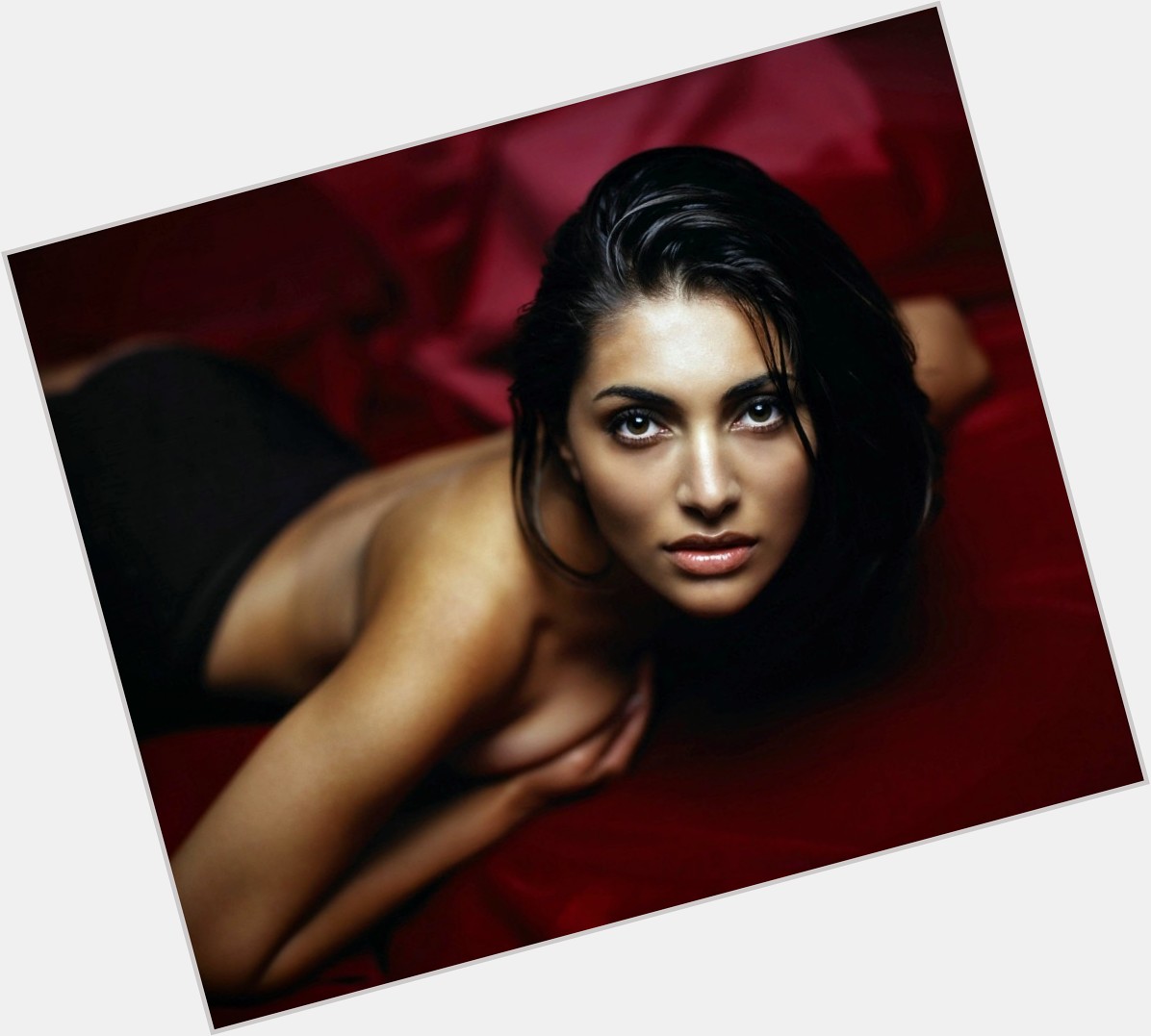 Happy birthday to Caterina Murino, who played Solange in 2006\s Casino Royale. 