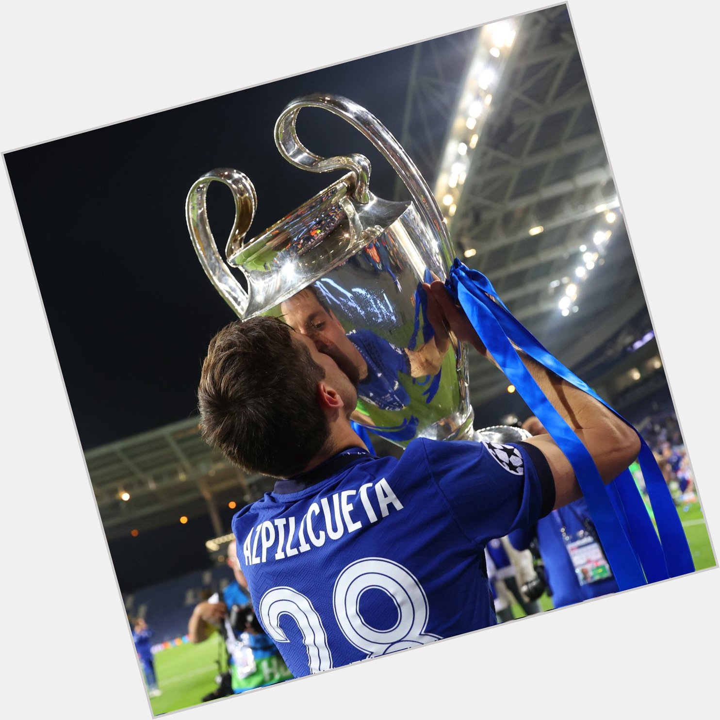  Captain. Leader. Chelsea legend. Happy birthday, César Azpilicueta! | 