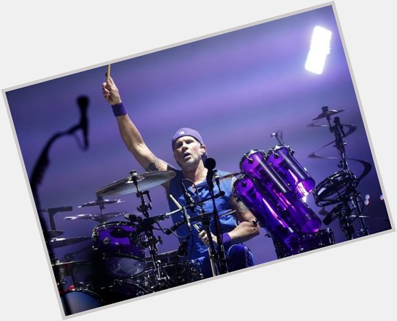 Happy birthday to the amazing drummer Chad Smith !     