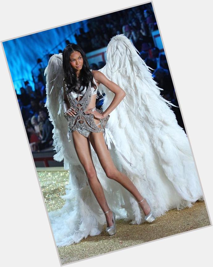 Happy birthday to Victoria\s Secret Angel Chanel Iman! The model turns 28 today --->  