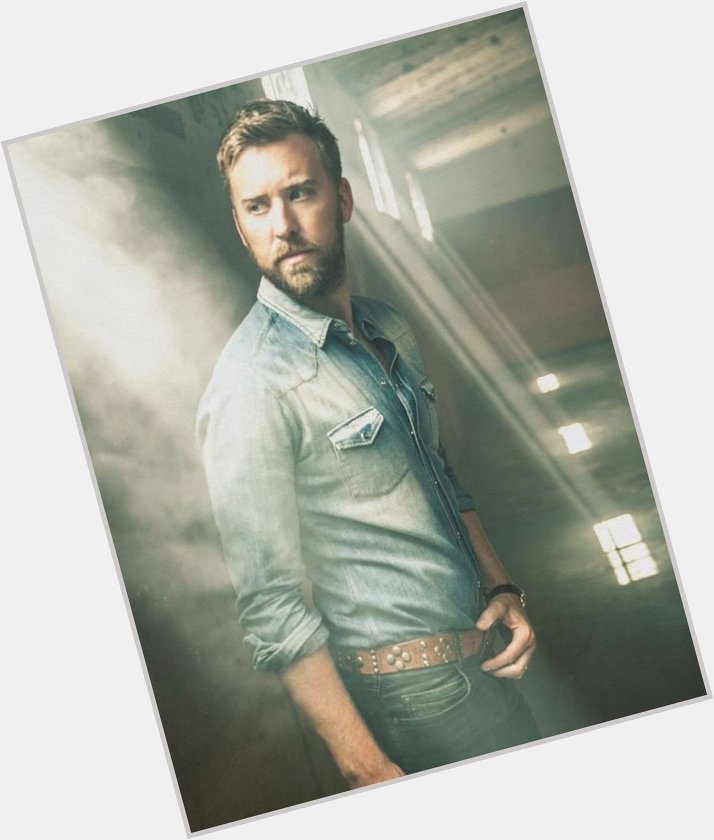 Happy Birthday to Charles Kelley. He turns 37 today. 