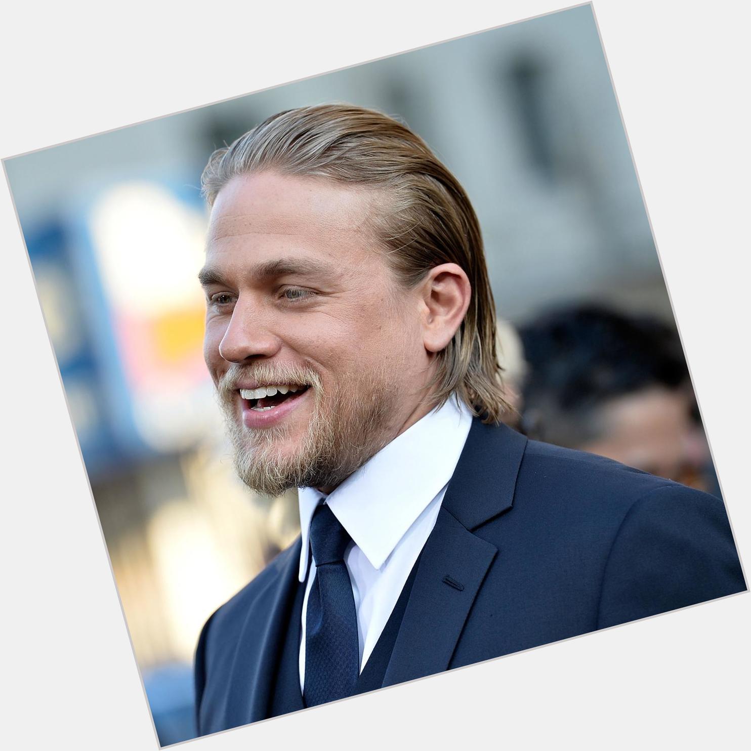 Happy birthday Charlie Hunnam! Something tells us it\s going to be a great year... 