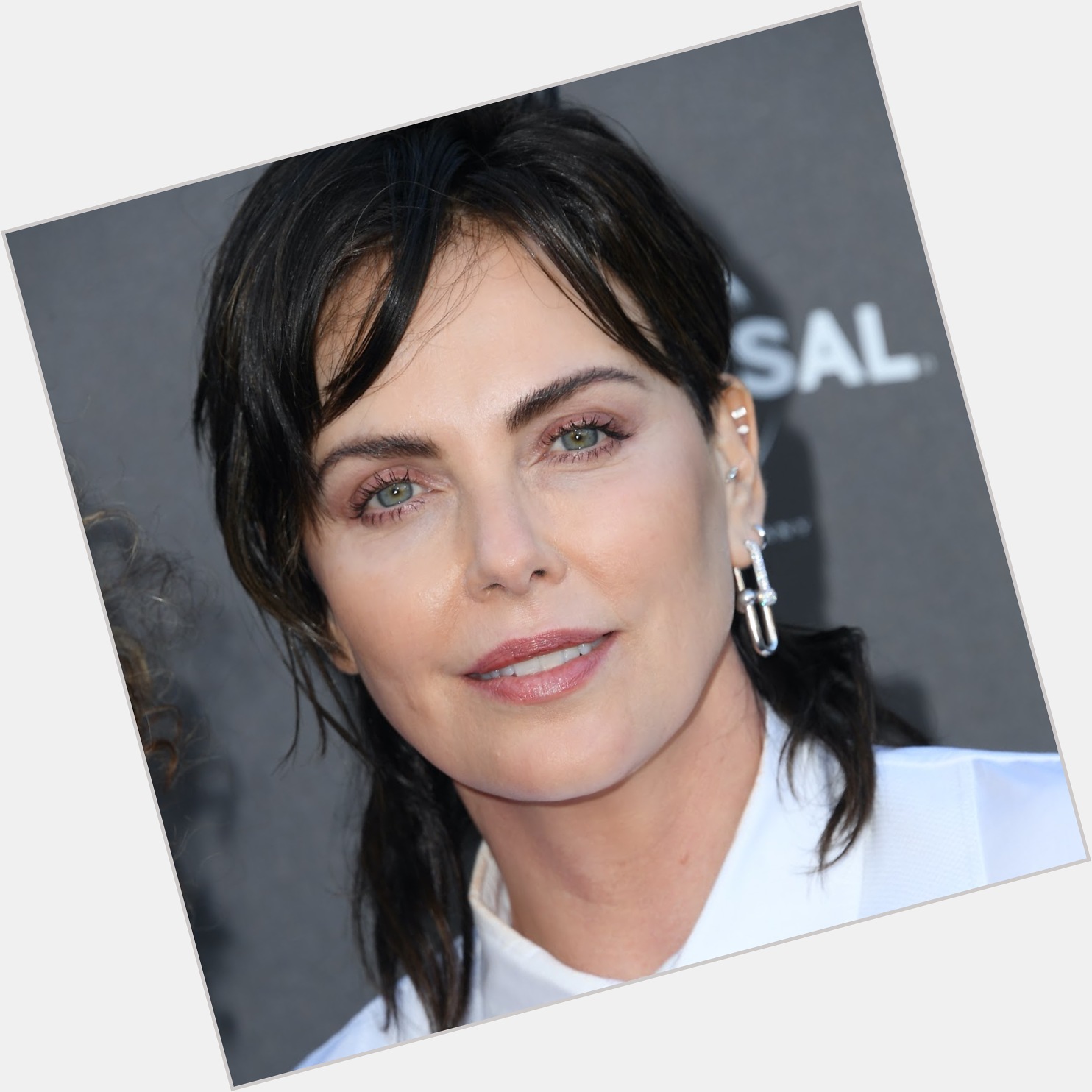 Happy birthday Charlize Theron, buon compleanno Charlize    