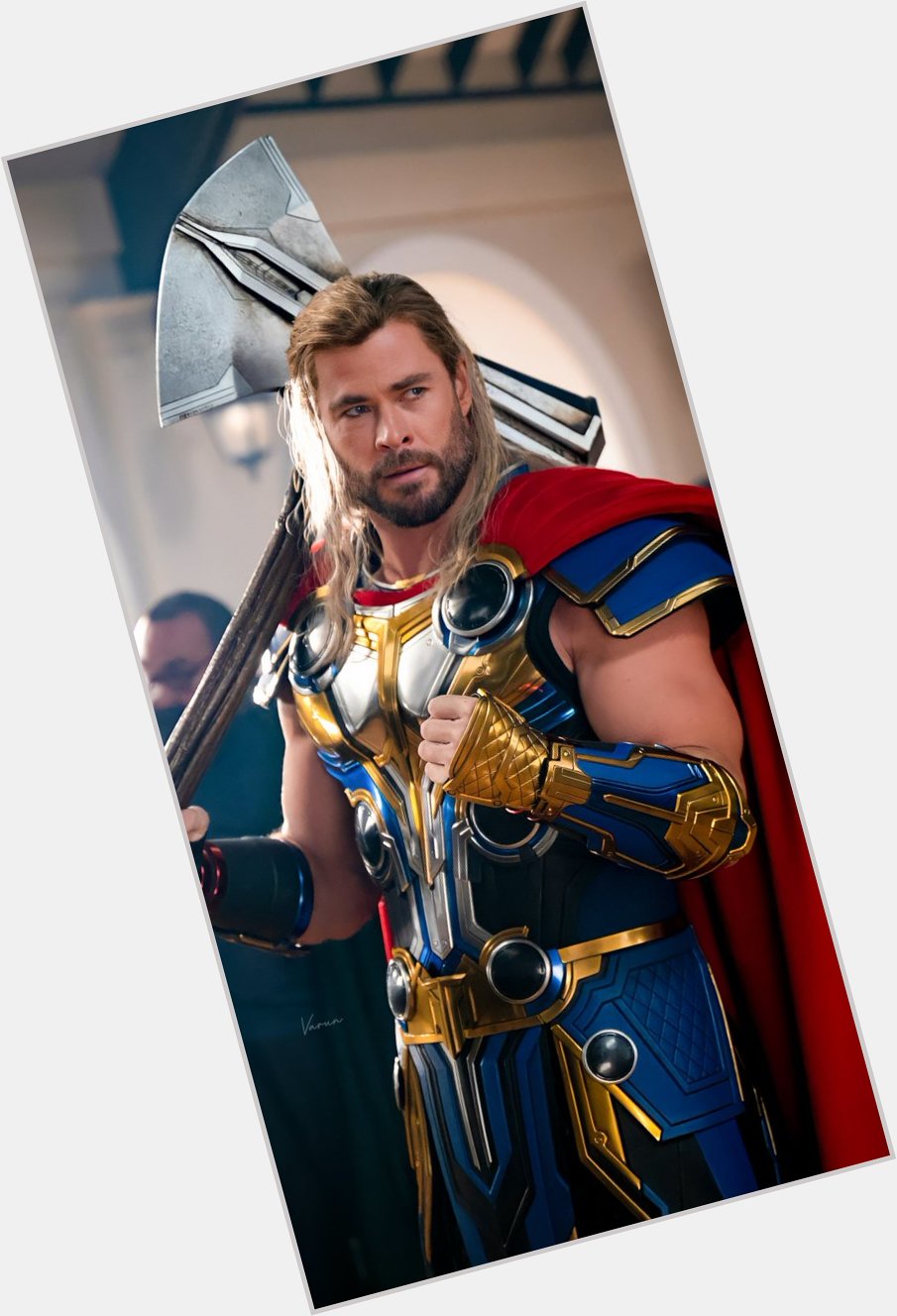 Happy Birthday Chris Hemsworth aka Thor !   