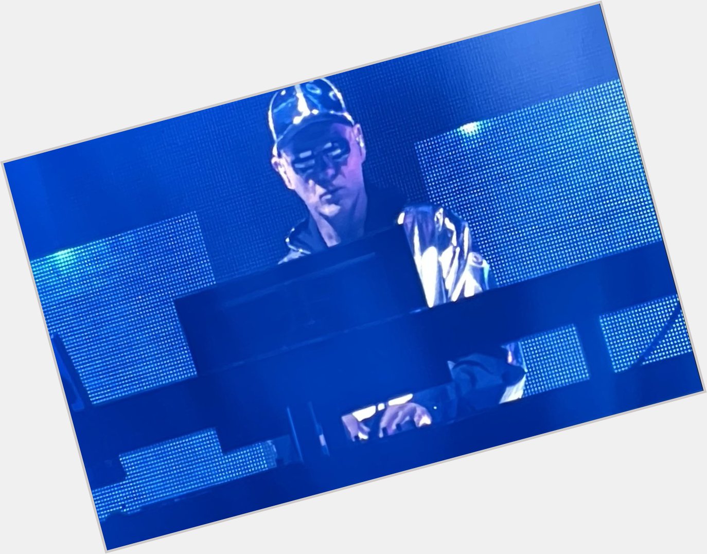 I took this picture last Wednesday. Happy birthday Chris Lowe, even if you always make a bad face  