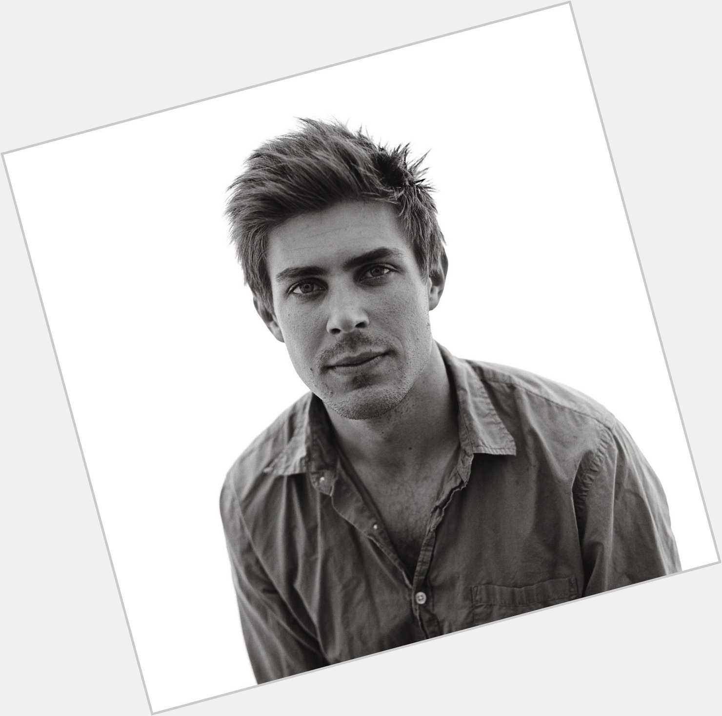 Happy birthday to Chris Lowell! 
(Did you guys know he dates Kerry Bishé?)
 