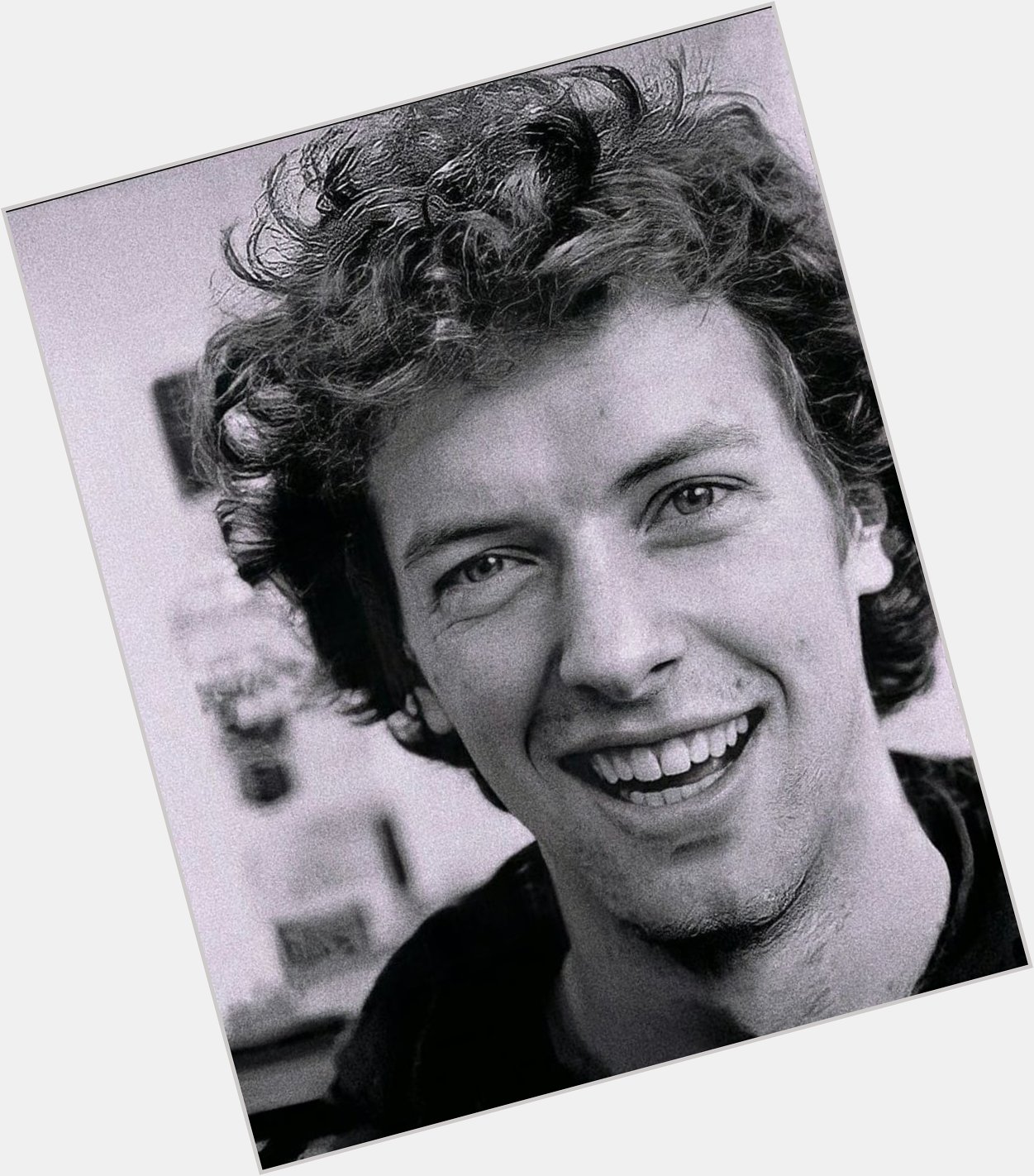 Happy Birthday to my favourite singer, writer and person of all time Chris Martin!   