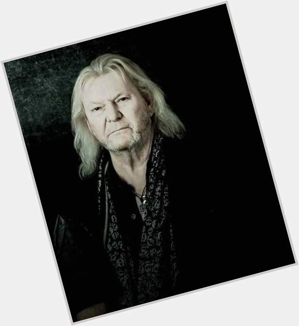 A happy Heavenly 75th birthday to Chris Squire. 