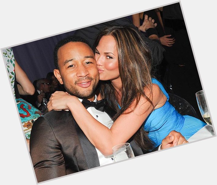 John Legend makes Chrissy\s 30th birthday SPECIAL by giving his wife the best gift EVER!  