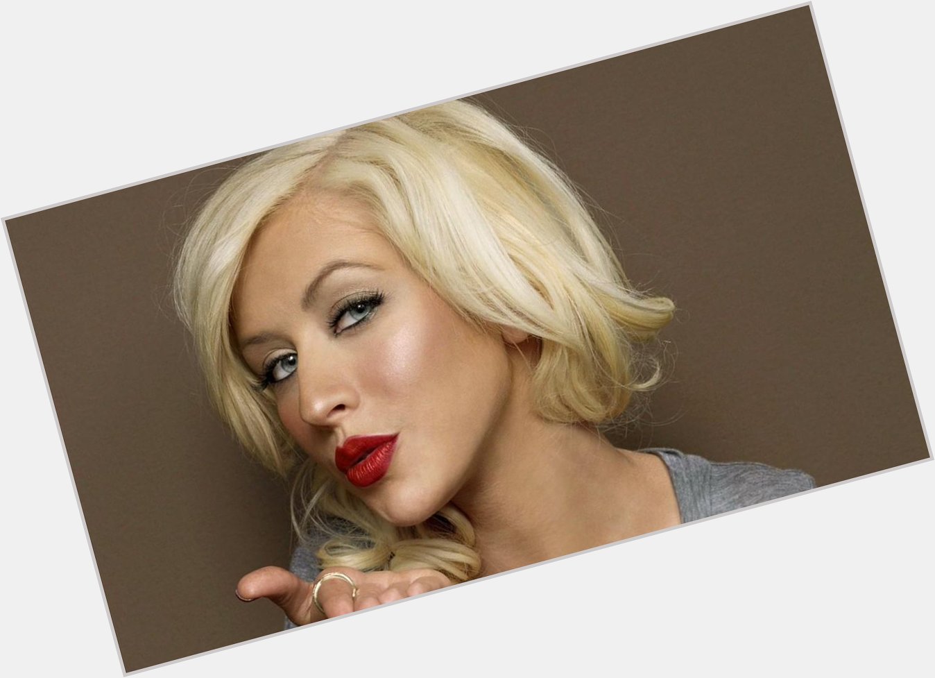 Happy 34th birthday to Christina Aguilera today! 