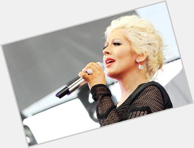 Did Christina Aguilera upgrade her engagement ring? You decide  