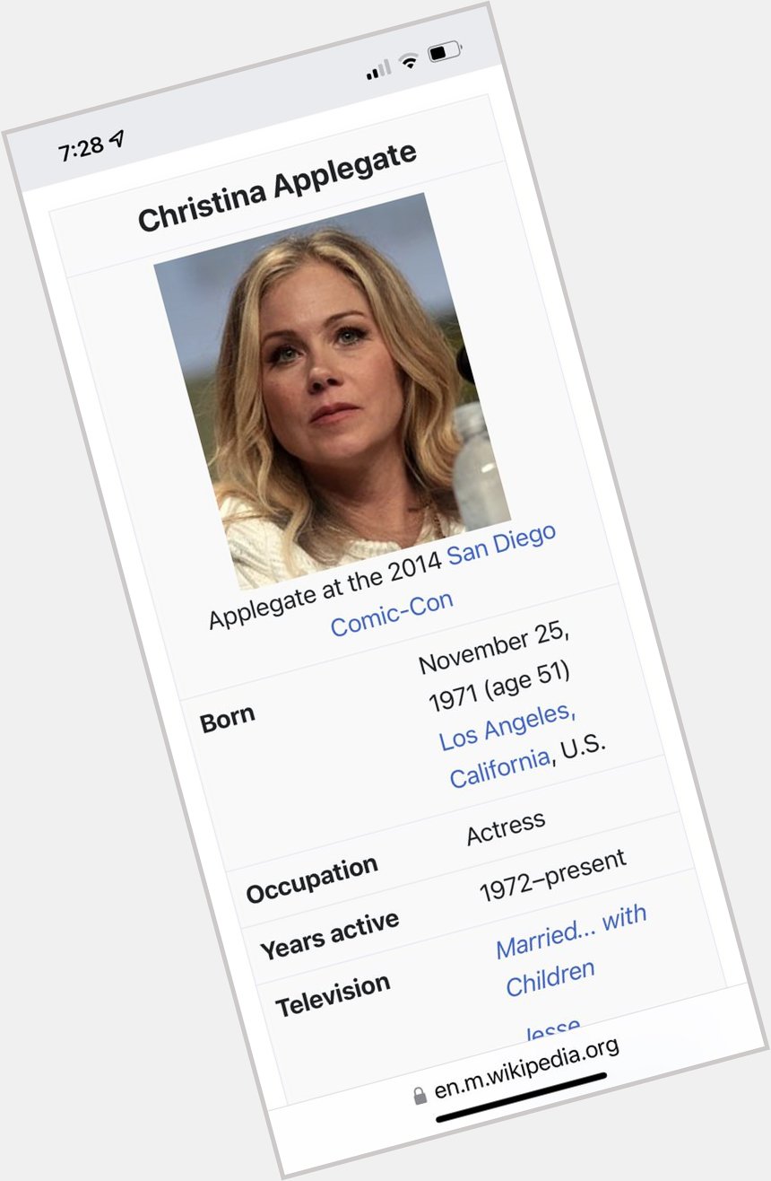 weird coinkydink watching Dead to Me and went to wiki HAPPY BIRTHDAY to Christina Applegate! 