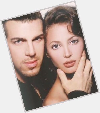Happy birthday Christy Turlington! Kevyn was the lucky makeup artist to first work with this iconic supermodel. 