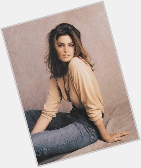 Happy birthday to the supermodel and legend, our dearest bombshell Cindy Crawford 