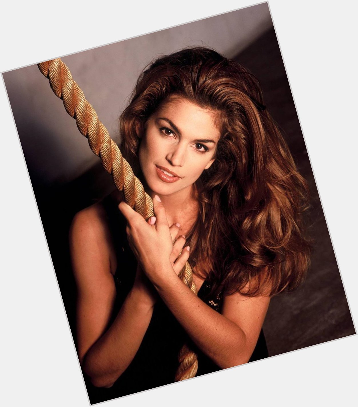 Happy Birthday to iconic supermodel Cindy Crawford Who is 55yo today!    Top: 1995,2018
Bottom: 1990,1993 