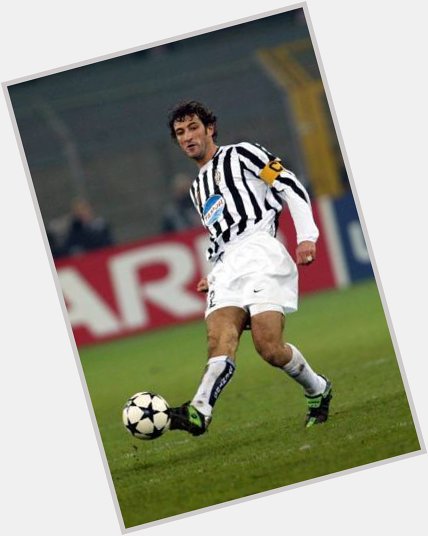 Happy birthday to Juventus legend Ciro Ferrara, who turns 51 today.

Games: 358
Goals: 20 : 16 
