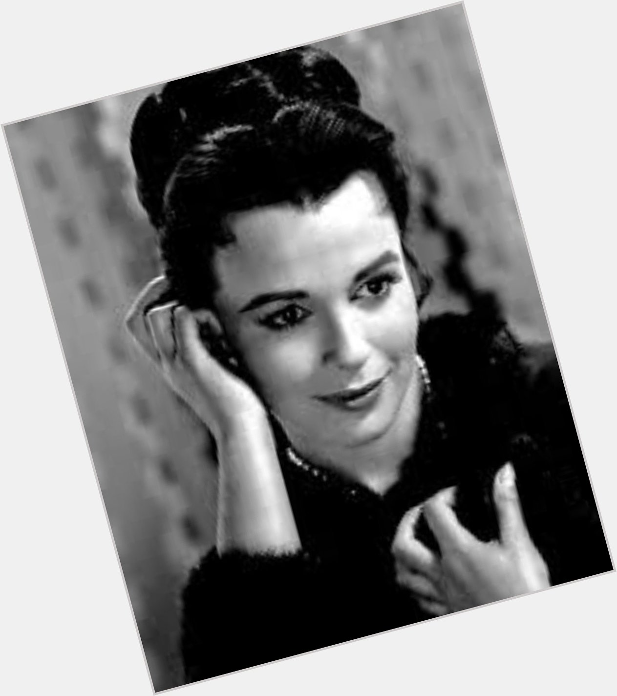 Happy 92nd Birthday English Actress Claire Bloom. 