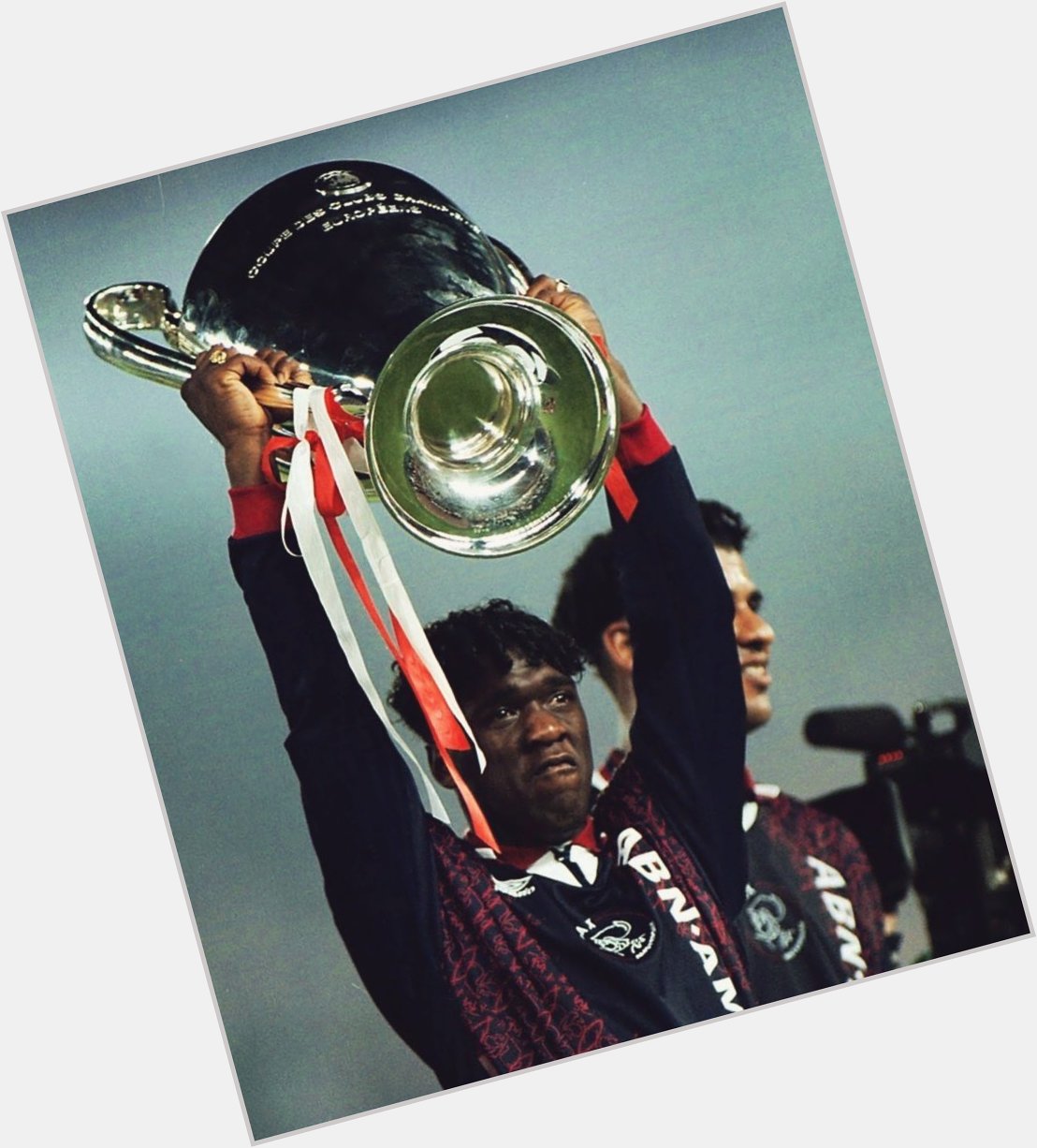 Happy birthday to 4x Champions League winner and legend of the game, Clarence Seedorf!  