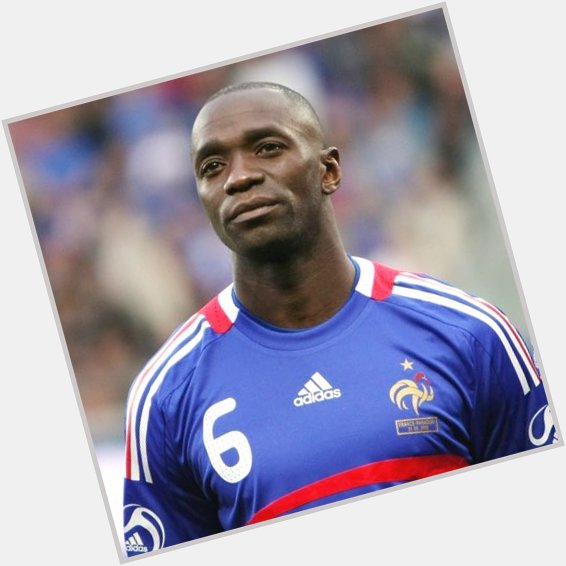 Happy birthday, Claude Makélélé! 802 games 15 trophies 

A player so good, they named a position after him. 