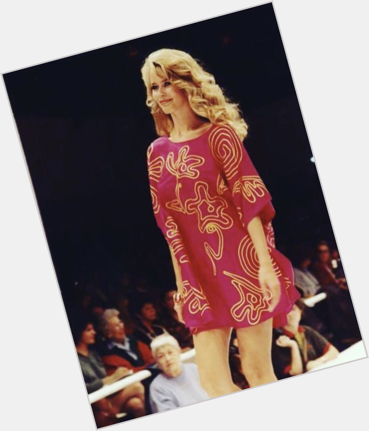 Happy birthday to the amazing Claudia Schiffer Here, at ss92 fashion show 