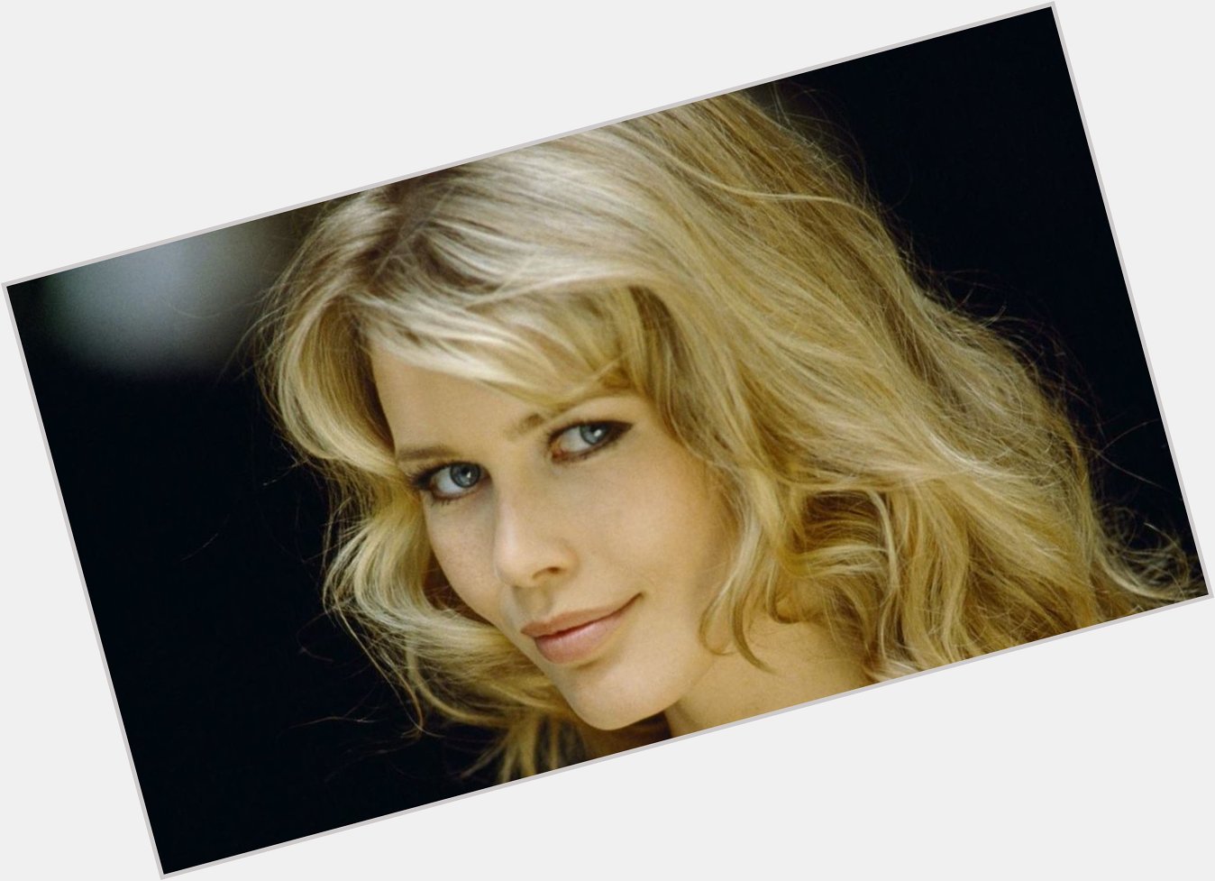 Happy Birthday to German model, actress, and fashion designer,
Claudia Schiffer, ( 25 August 1970). 