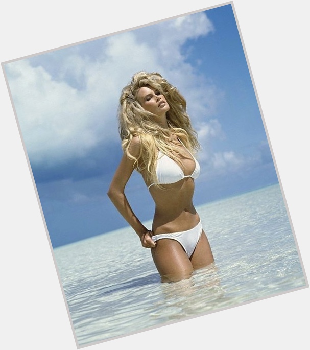 Bikini bonus   Claudia Schiffer
Happy birthday Miss Schiffer 