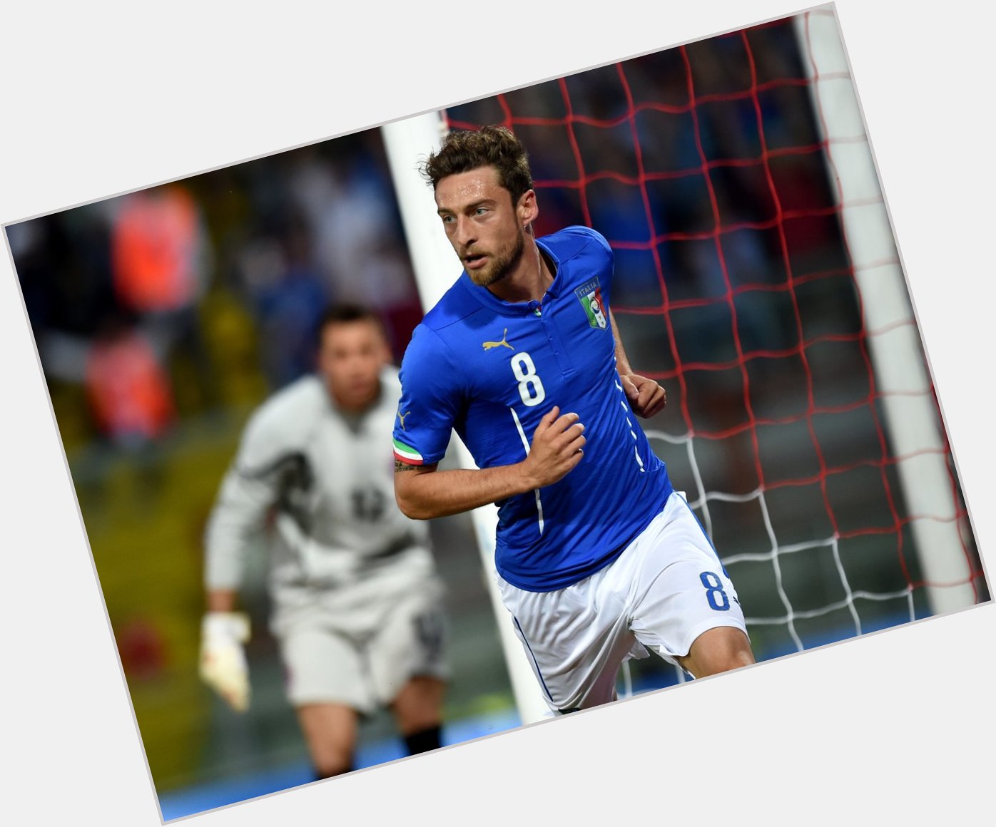   Happy birthday, Claudio Marchisio  Name your top 2 Italian midfielders... 