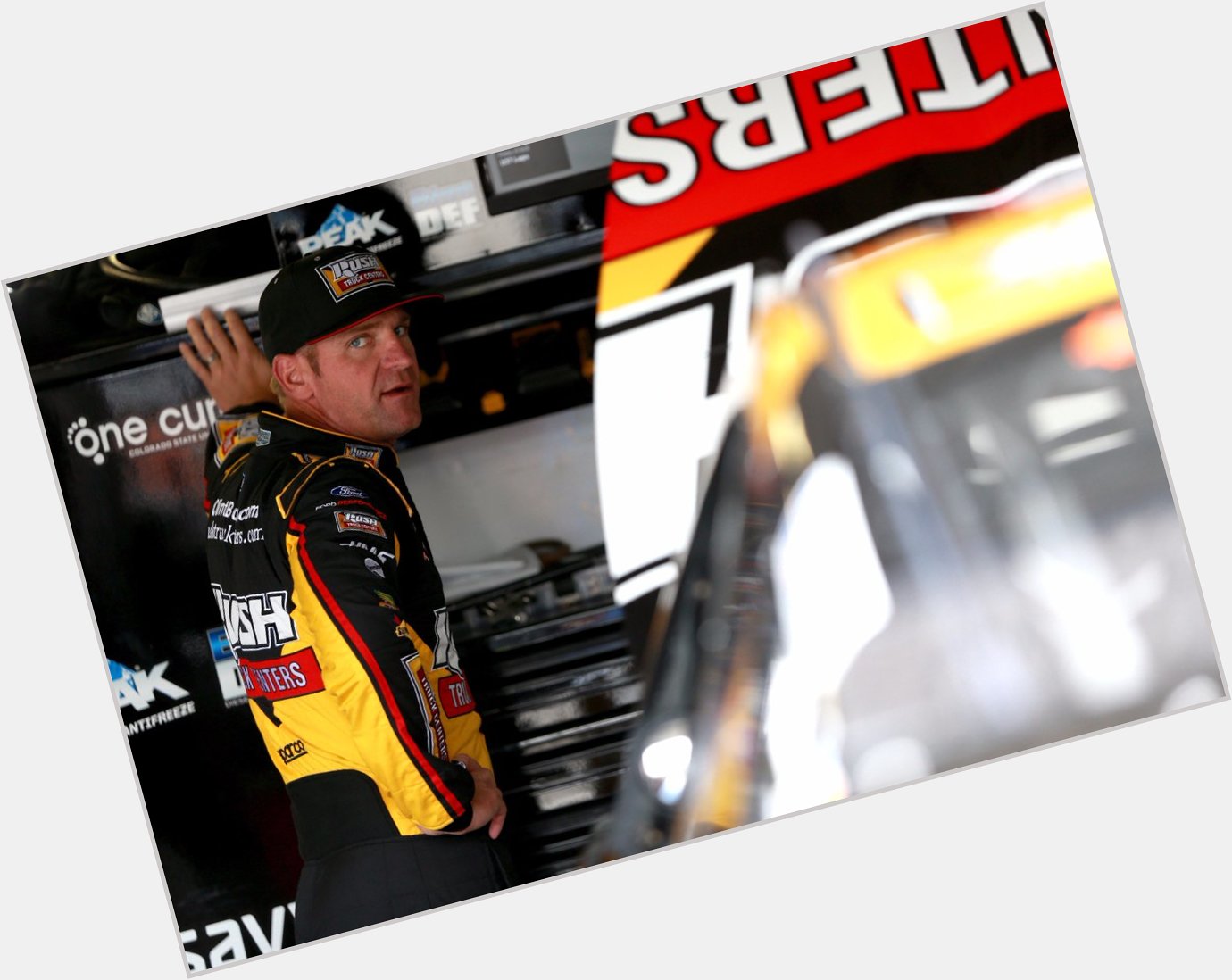 Wishing the happiest of birthdays to Kansas\ own Clint Bowyer!

to wish him a happy birthday! 