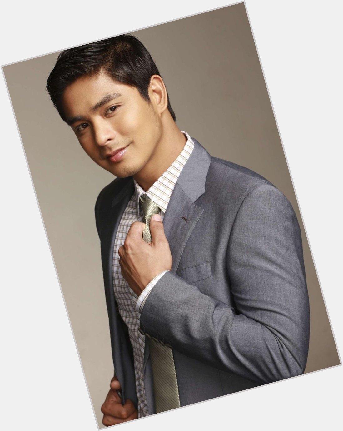 Happy Birthday & Happy Anniversary, Coco Martin! May you have more projects & more birthdays to come. :-) 