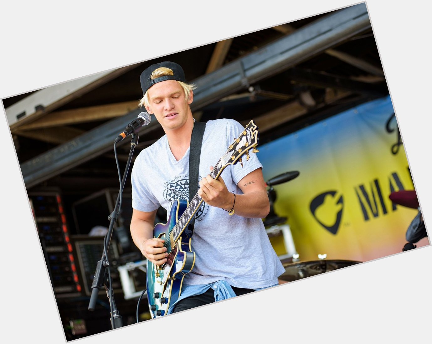 Happy Birthday to Cody Simpson, who turns 20 today! 